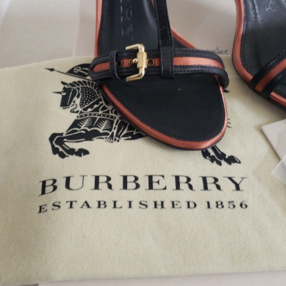 Sandals - Picture 3 of 8